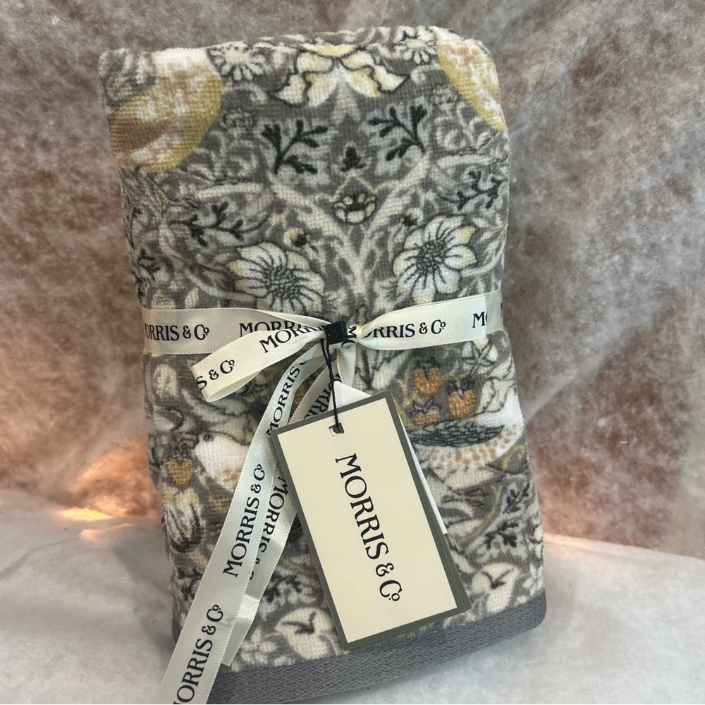 William Morris Strawberry Thief Hand Towel Set of 2 Redlinen Clay